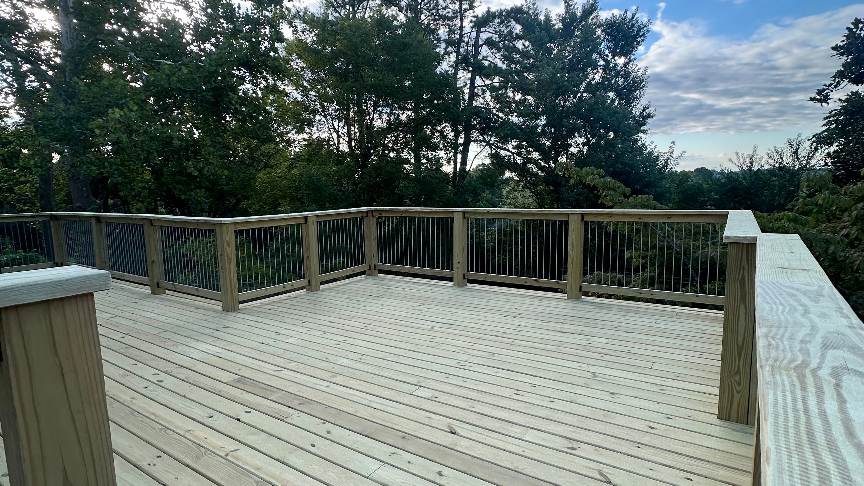 Custom Deck Railing 2024